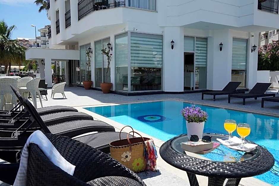 Aurasia Sea Side Hotel