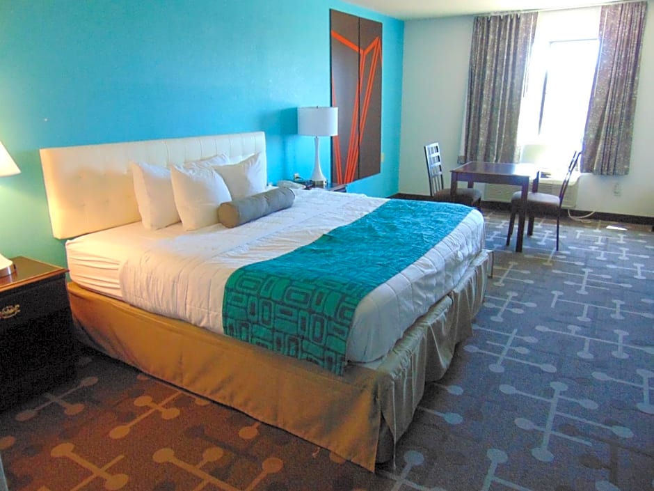 Howard Johnson by Wyndham Lubbock TX