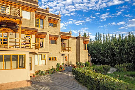 Rabsal House
