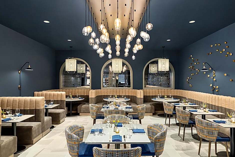 Crowne Plaza Virginia Beach Town Center by IHG