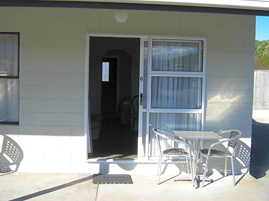 Sierra Beachfront Motel