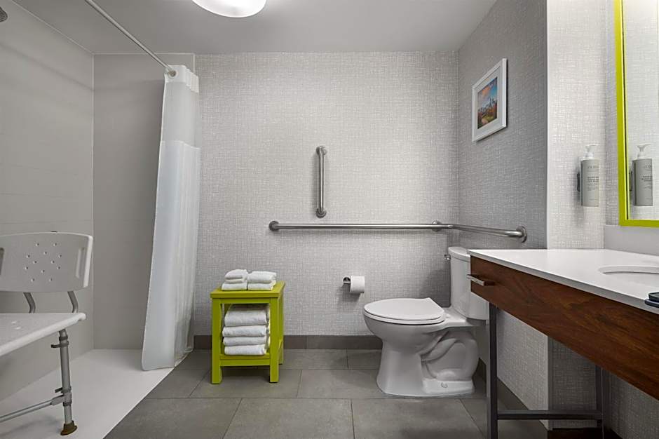 Hampton Inn & Suites Charlotte-Arrowood Rd.