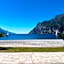 Hotel Baia Azzurra - Lake Front
