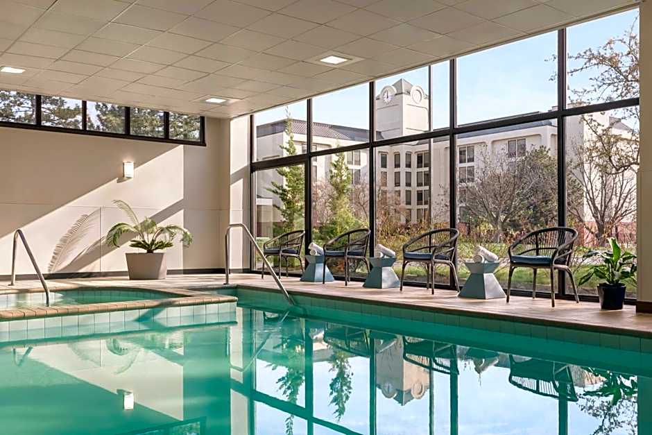 Embassy Suites By Hilton Hotel Kansas City-Overland Park