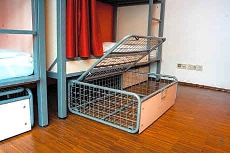 Quadruple Room with Private Bathroom