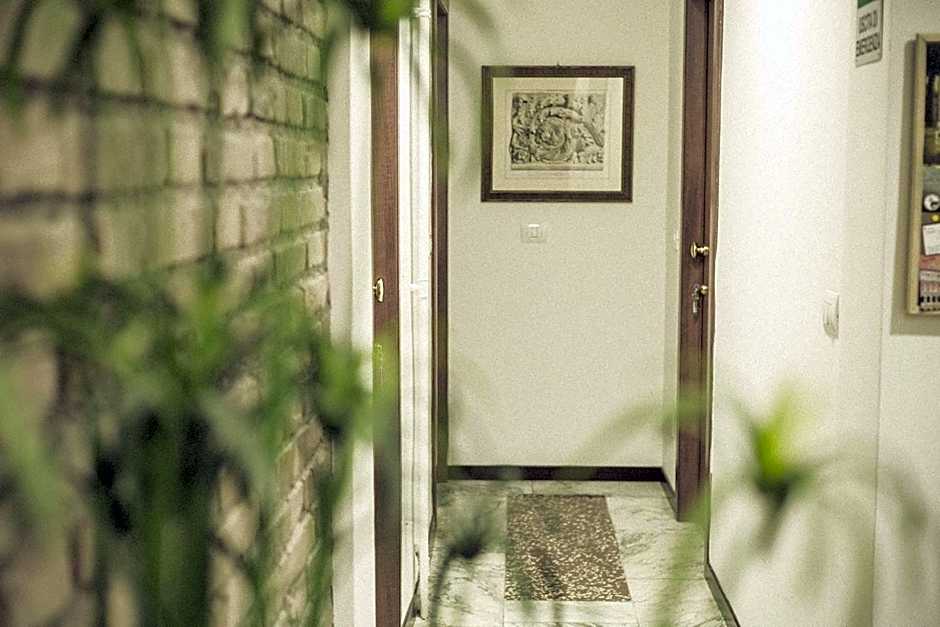 Maison Colosseo (Via dei Querceti 24)