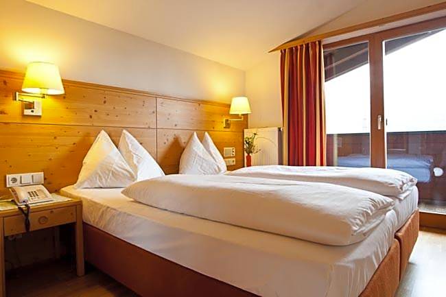 Hotel Gasthof Mitteregger - BEST PLACE in town with summercard included