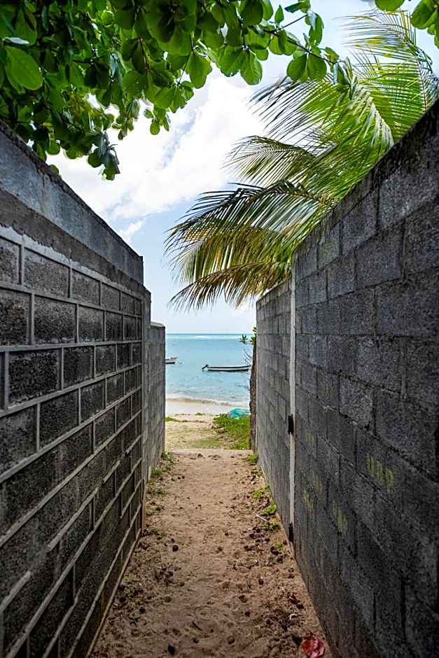 Kisana Residence - Studio with spacious balcony shared pool garden