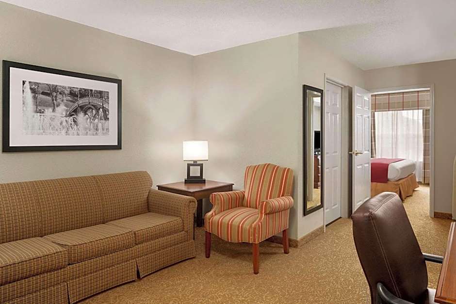 Country Inn & Suites by Radisson, Louisville South, KY