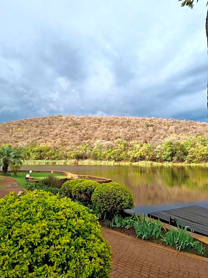 Bass Lake Country Lodge