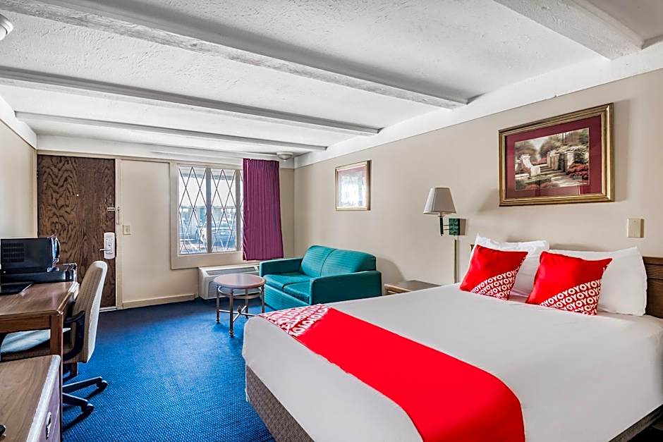 OYO Hotel Wadsworth OH I-76