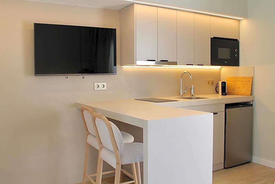 Bungalows Side Shore