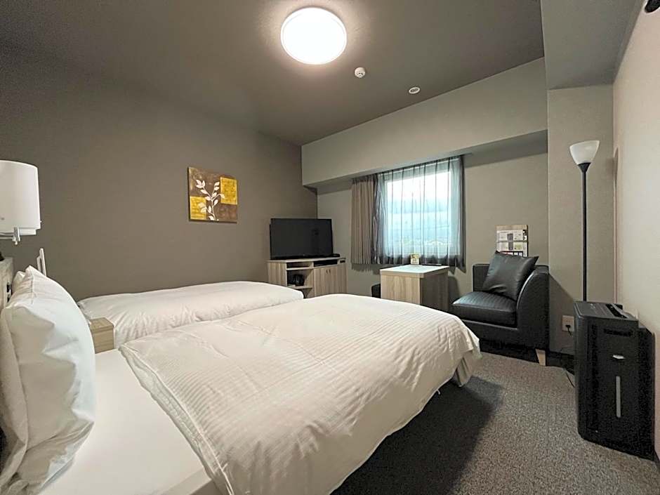 Hotel Route Inn Tokushima Airport -Matsushige Smartinter-