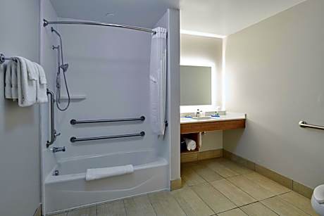 Standard King Room with Accessible Tub - Mobility Access