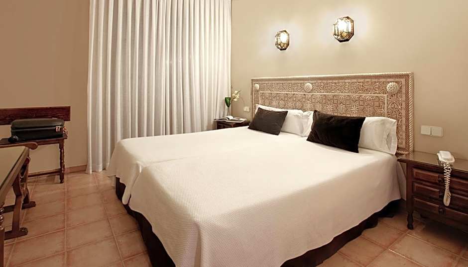 1 Double Bed or 2 Beds — 4 fotoğraftan 1. fotoğraf
