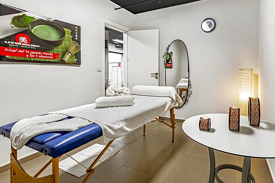 Hotel THB Flora