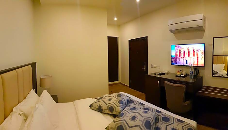 Petra Heart Hotel