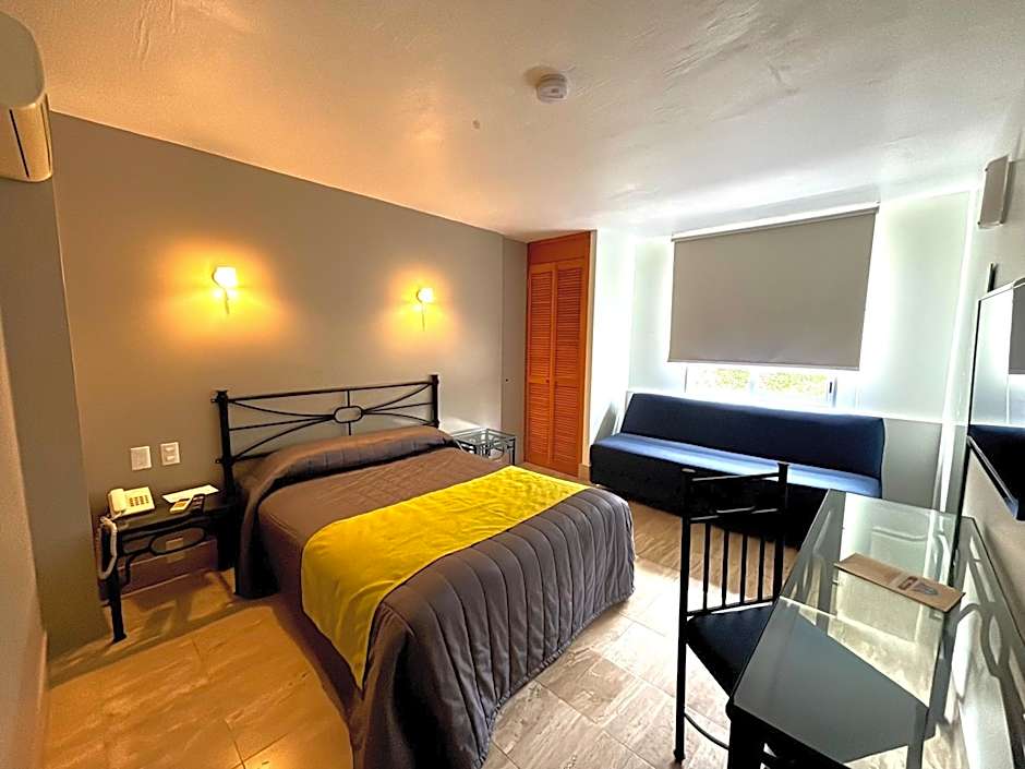 Hotel Arboledas Expo