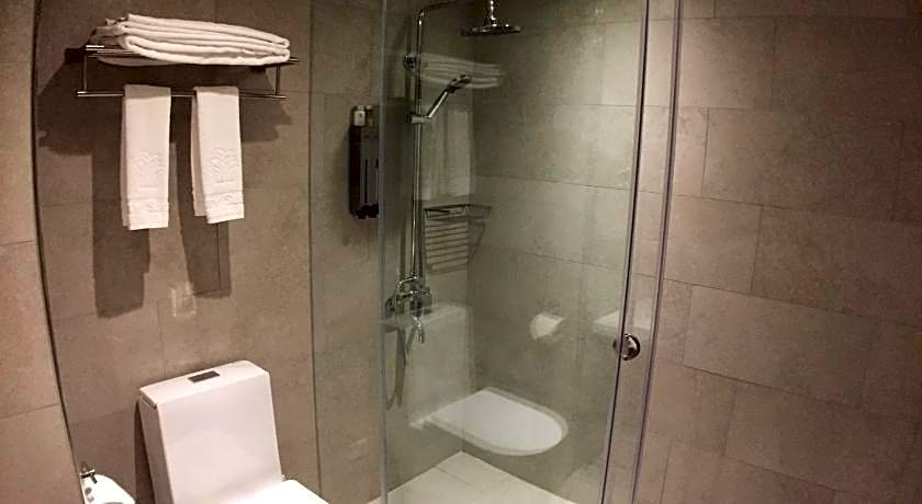 City Suites Gateway Hotel