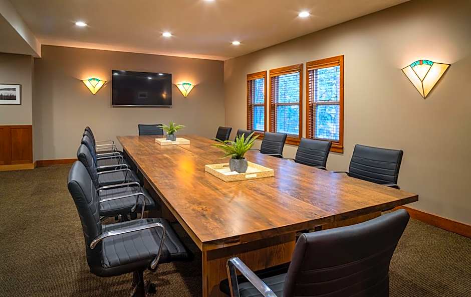 Buffalo Mountain Lodge