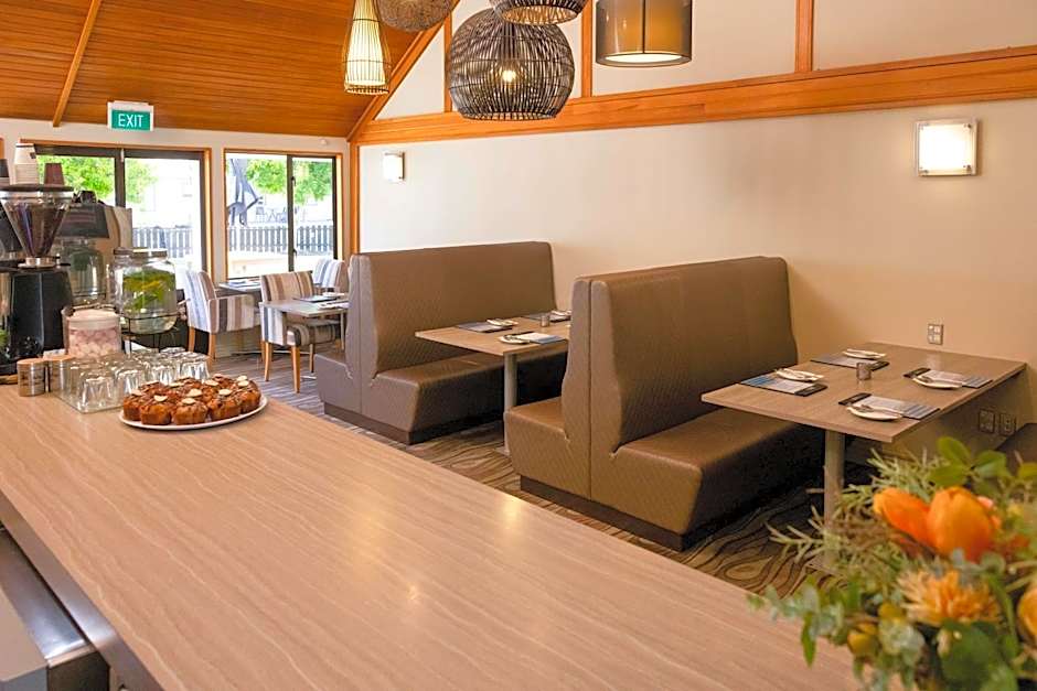 Airport Gateway Motor Lodge