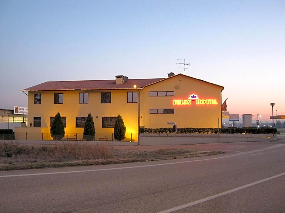 Felix Hotel