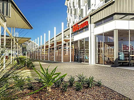 Ibis Mackay