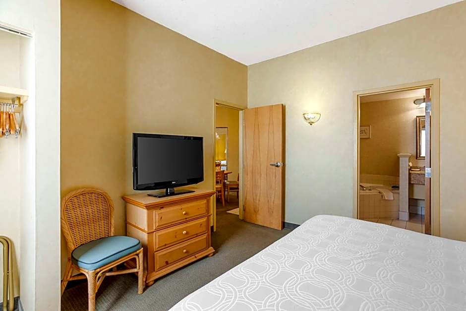 Best Western Plus Revere Inn And Suites