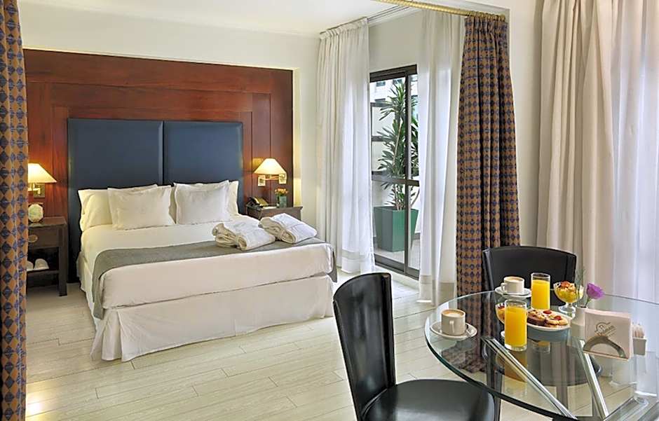 Hotel Dolmen