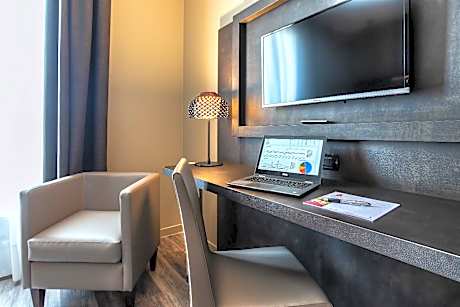 Superior Double Room with Balcony