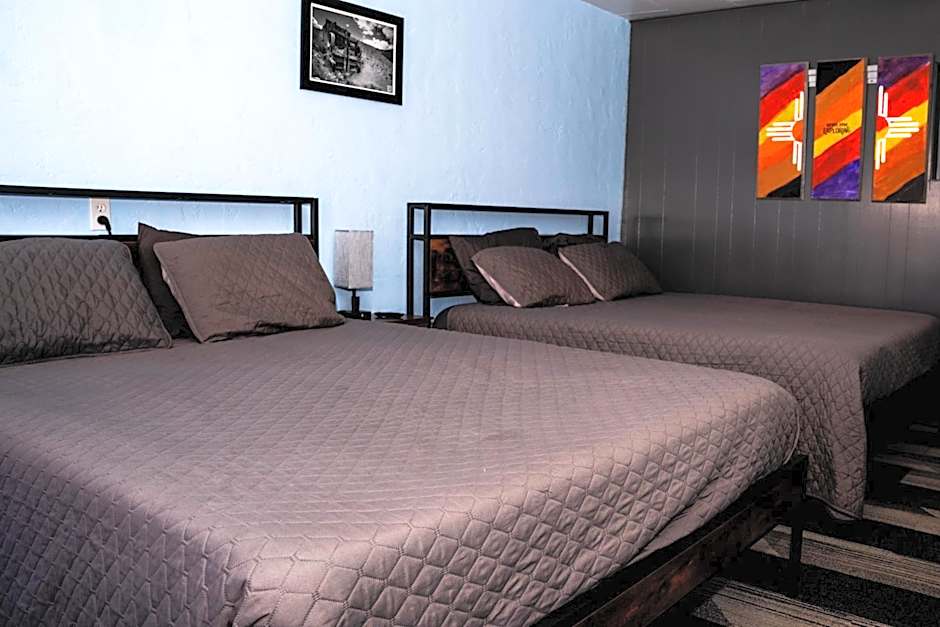 Maverick Motel