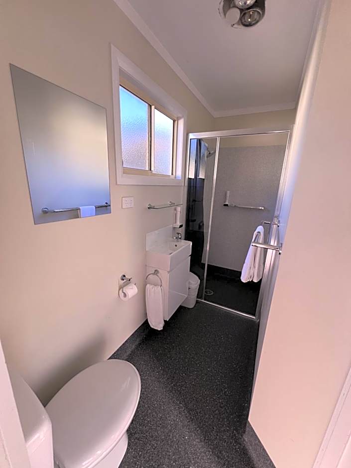 Strahan Beach Tourist Park