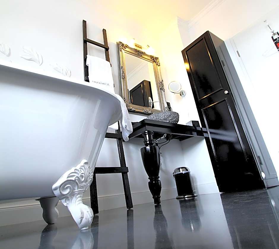 VILLA ADELEes BOUTIQUE HOTEL