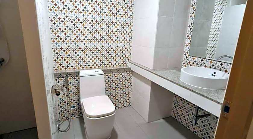 The charlotte smart hotel lopburi