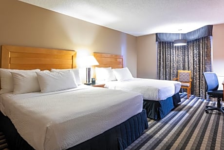 Deluxe Queen Room with Two Queen Beds - Non-Smoking