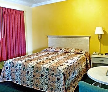 America's Best Value Inn & Suites/Convention Center