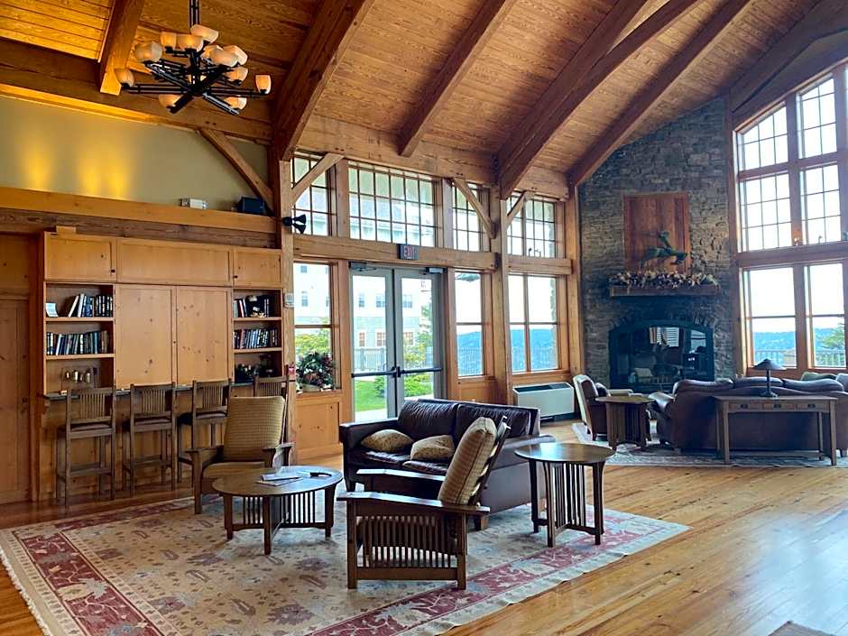 Remodeled Ski In-Out - 305 Soaring Eagle - Luxury!