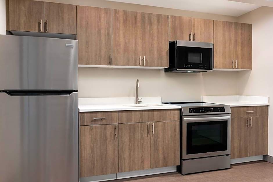 Holiday Inn Express And Suites Bronx NYC By IHG