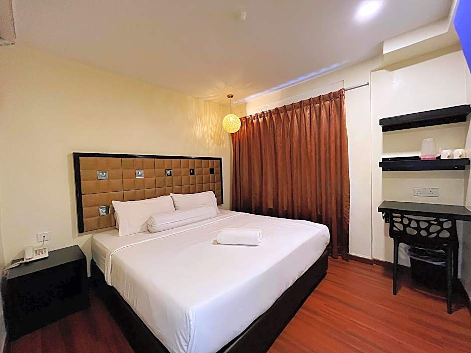 M Season Boutique Hotel