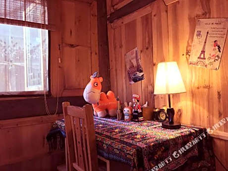 Xijiang Qianhu Miaozhai Guzang Home Inn