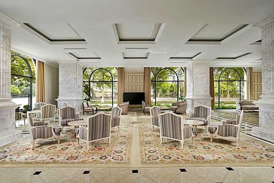 Four Points by Sheraton Lang Son