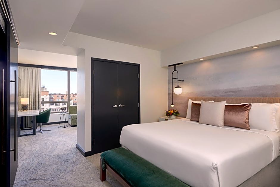 Hotel 1000, LXR Hotels & Resorts