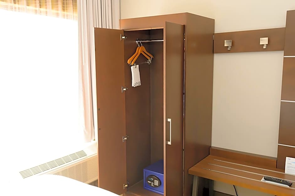 Holiday Inn Express Hillsborough-Durham Area By IHG