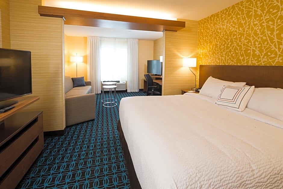 Fairfield Inn & Suites by Marriott Detroit Chesterfield