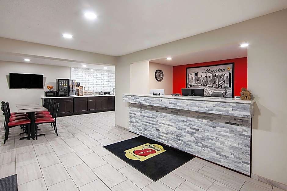 Super 8 by Wyndham Marston