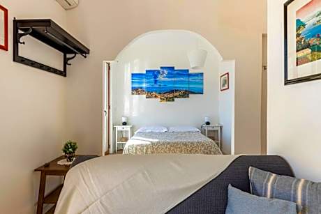 Double Room with Balcony and Sea View
