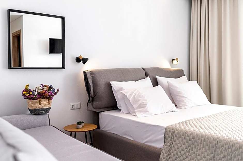 BLUE STONE Luxury Suites