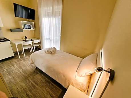 Single Room with Private Bathroom