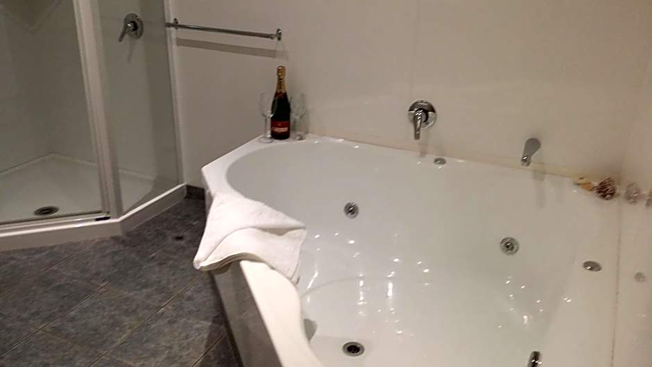 Fairway Motel & Apartments