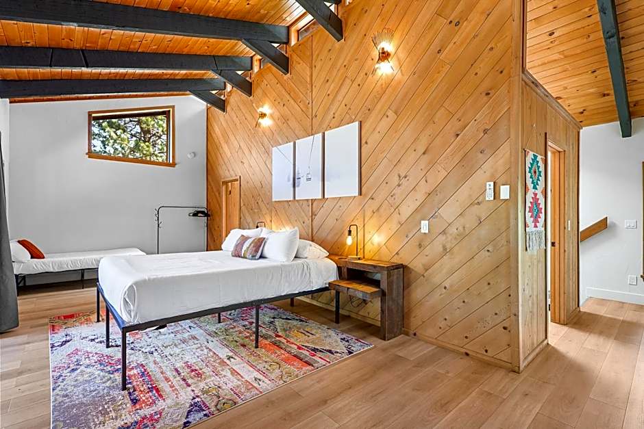 Basecamp Lodge